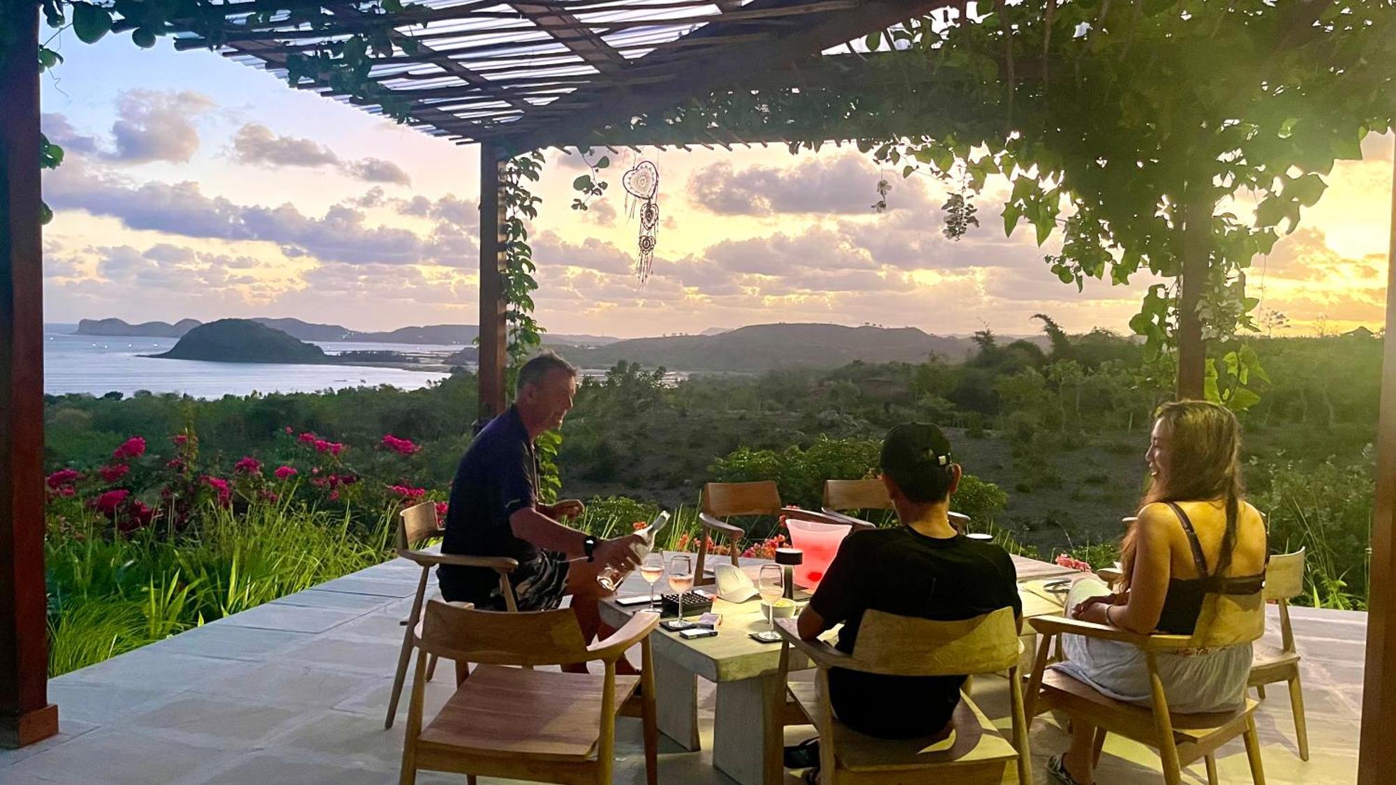 Hotel Lobster Bay Lombok Awang Exterior foto