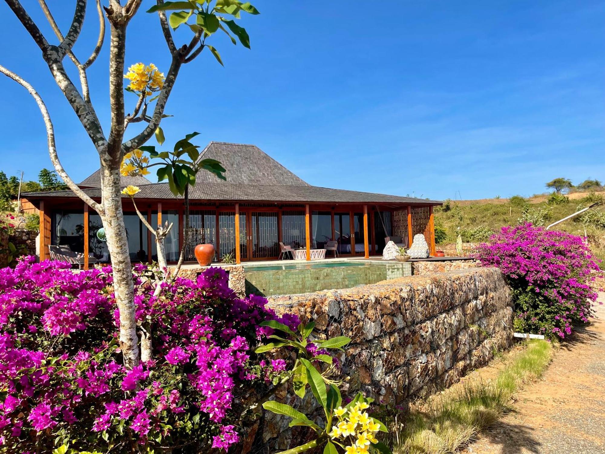 Hotel Lobster Bay Lombok Awang Exterior foto