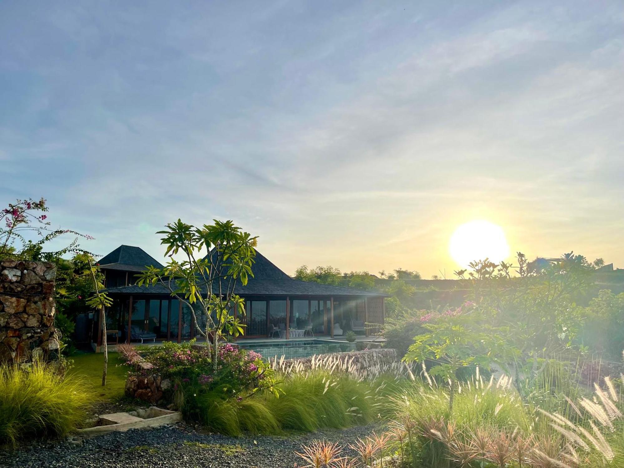 Hotel Lobster Bay Lombok Awang Exterior foto